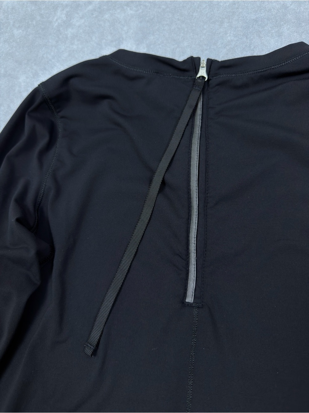 Lululemon Black Long Sleeve Crew Neck Back Zip Running Top - Picture 5 of 9